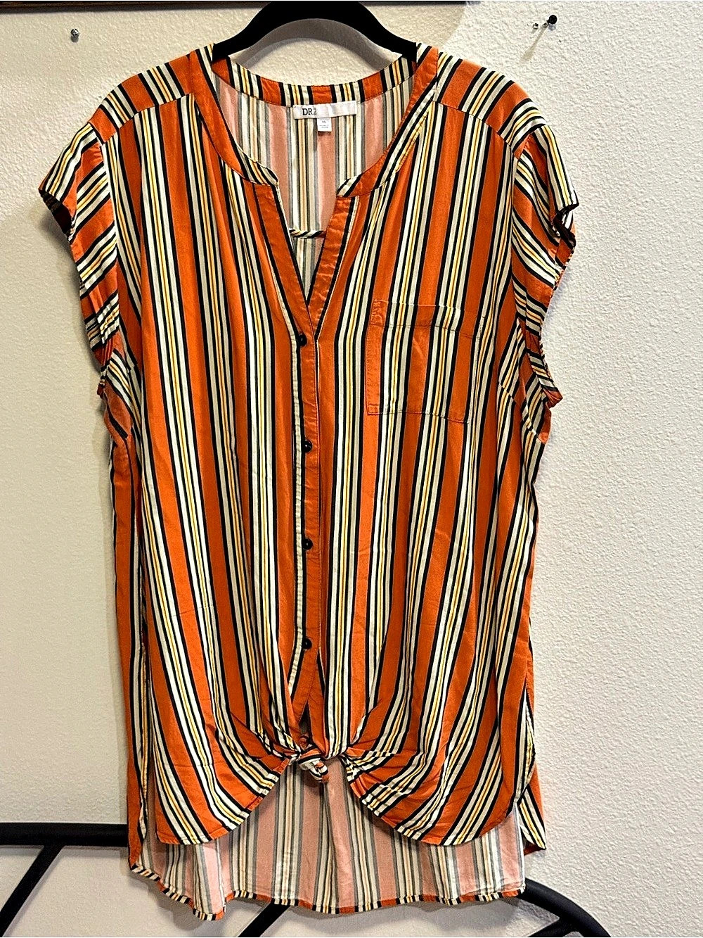 DR2 Striped Button Front Top in Orange & Black XL Like New